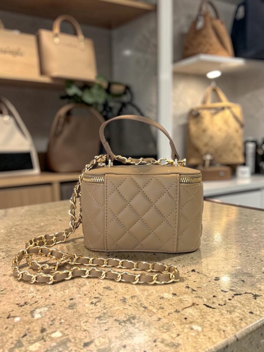 Quilted Taupe Shoulder or Cosmetic Bag by Valentino Orlandi NWT FREE SHIPPING - Picture 4 of 6
